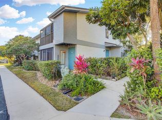 2713 S Oakland Forest Dr APT 102, Oakland Park, FL 33309
