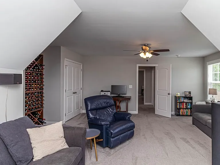 300 Stonebridge Dr — Photo 14