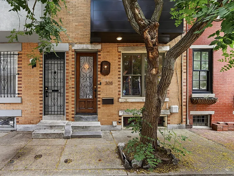 308 Pemberton St — Photo 1