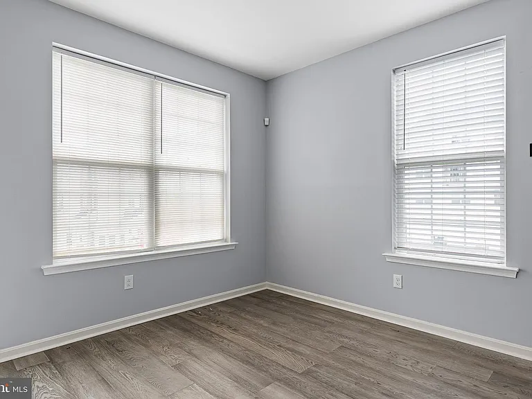 624 McComb Pl — Photo 16