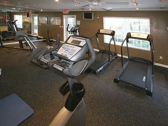 4th image of 3966 Belle Oak Blvd #205