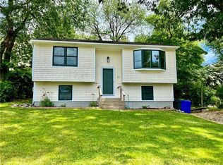 31 Saybrook Ave, Narragansett, RI 02882