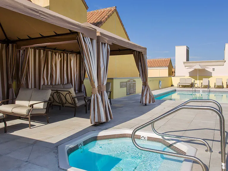 Outdoor Heated Rooftop Pool and Deck