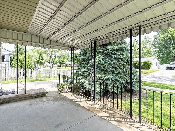 3rd image of 420 Wendel Ave
