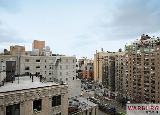 Sold by Warburg | media 4