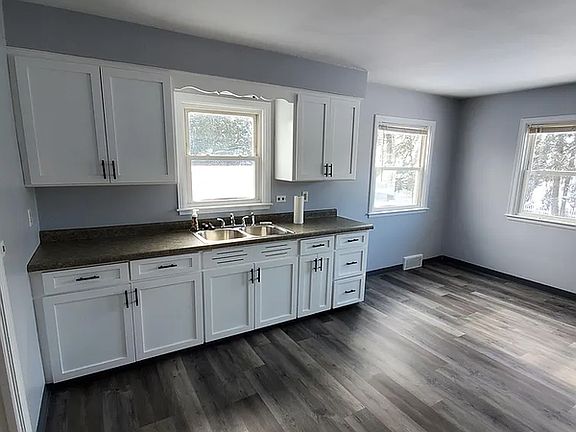 3rd image of 1103-1105 5th Ave
