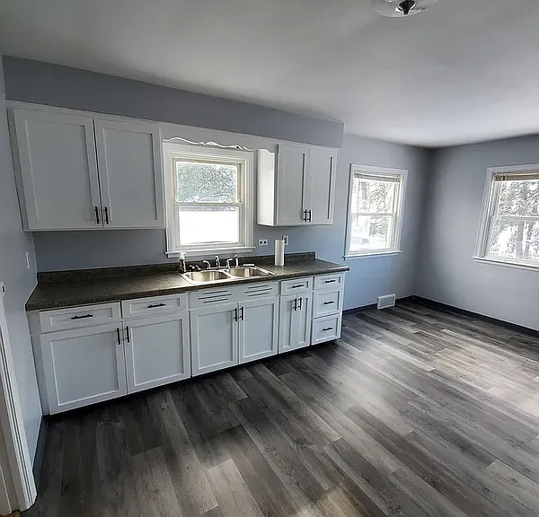 1103-1105 5th Ave #1105 — Photo 3