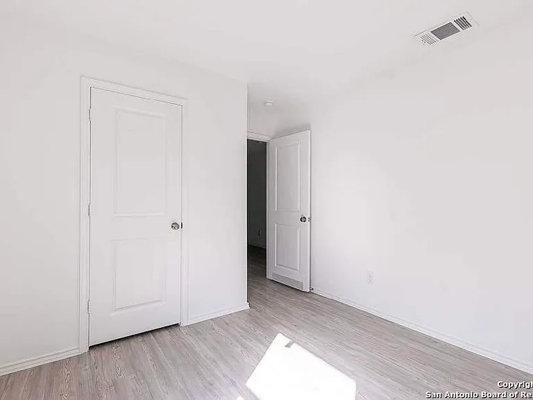 14907 Greenfield Ml — Photo 11