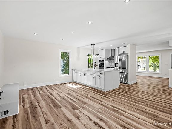 5th image of 246 Harvard Ln