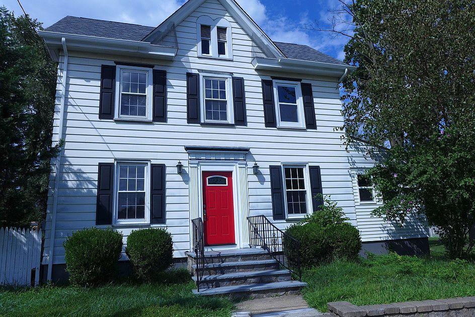 1st image of 203 E High St