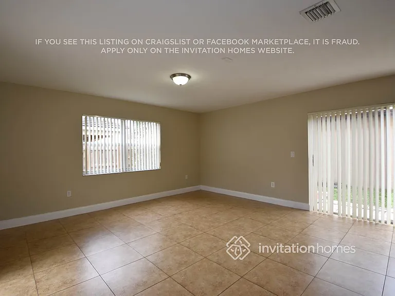 14671 SW 156th Ave — Photo 3