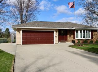 1998 Bootmaker Dr, Beloit, WI 53511