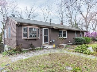 26 Meadow Sweet Trl, Saunderstown, RI 02874