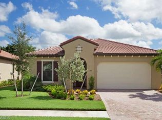 1295 Manado Dr, Naples, FL 34113