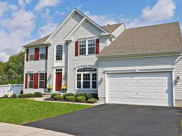 112 Seminole Ct, Howell, NJ 07731