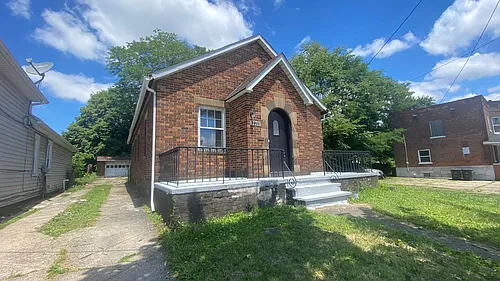 7011 Hosmer Ave Photo 1