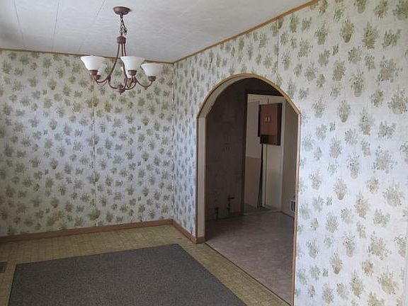 5th image of 144 Kingsley Ave