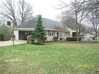 3rd image of 2501 Westwood Dr