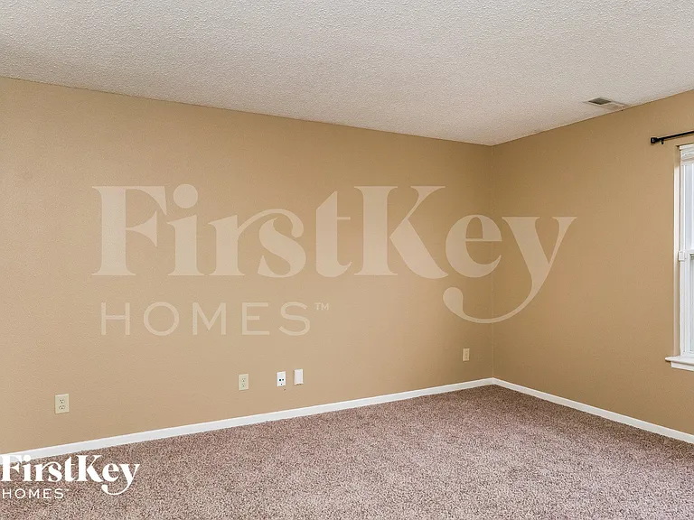 96 Winterwood Dr — Photo 9