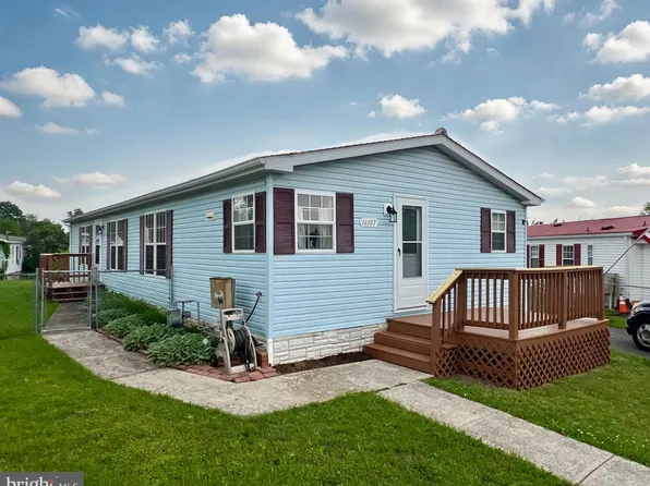16107 McGregor Dr, Hagerstown, MD 21740