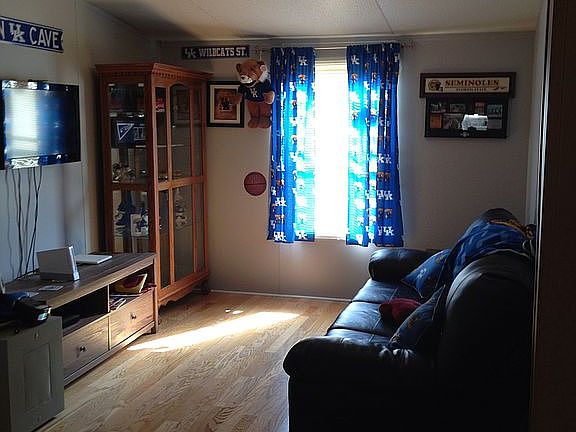 2nd image of 1752 Duchess Dr