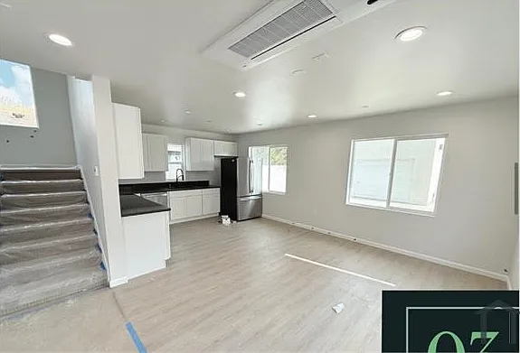 4 bed, 1621 sqft, $4,450 — Photo 4