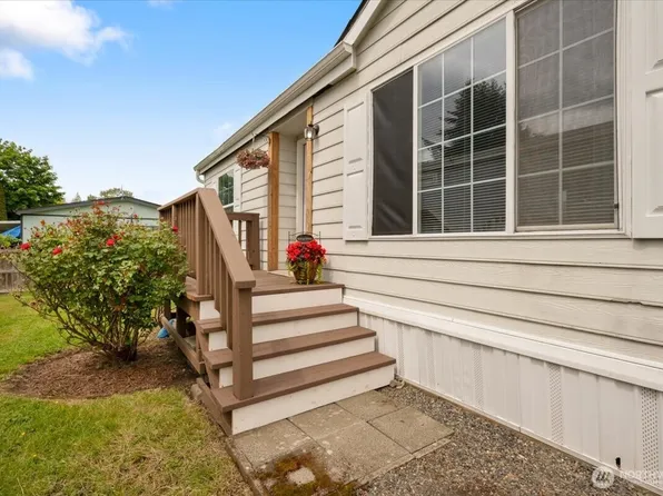 300 Park Avenue #18, Buckley, WA 98321