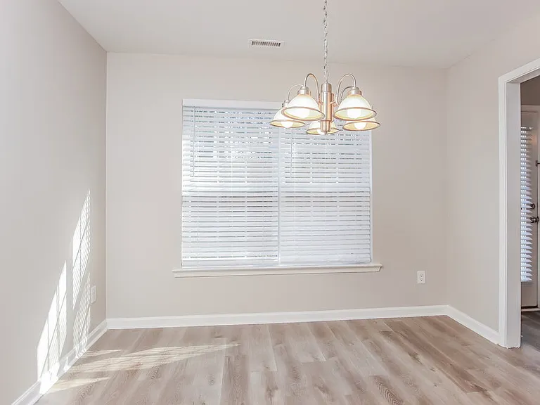 1549 Pebble Ridge Dr — Photo 7