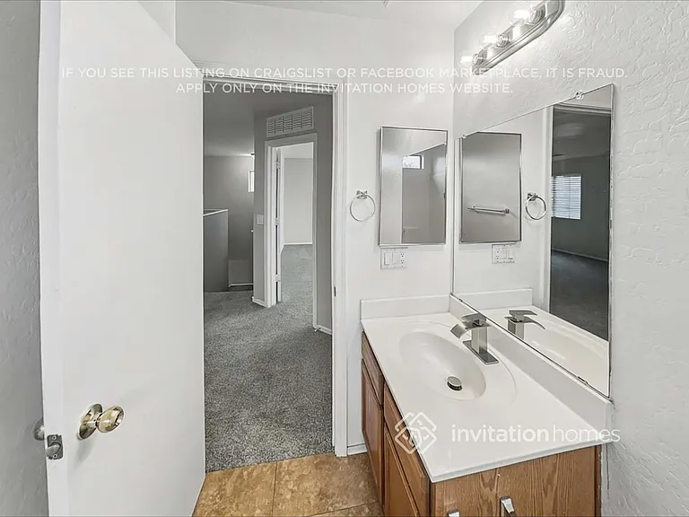 423 S Sabrina — Photo 18