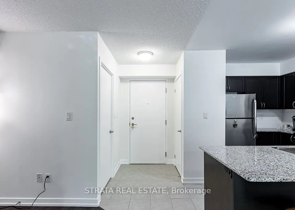 816 Lansdowne Ave #111