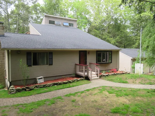 223 North Moodus Road, East Haddam, CT 06469
