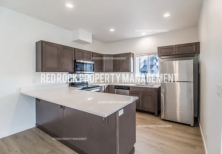 1118 N Davis Ln — Photo 6