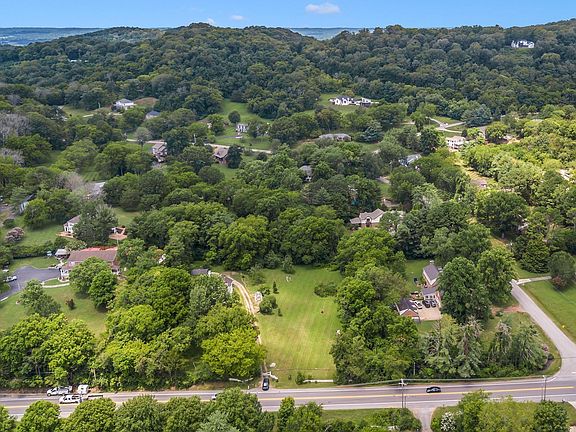 2nd image of 517 Franklin Rd