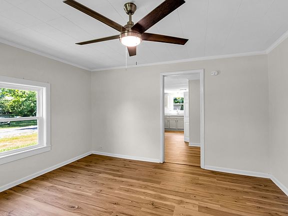 4th image of 110 Juliet Ave