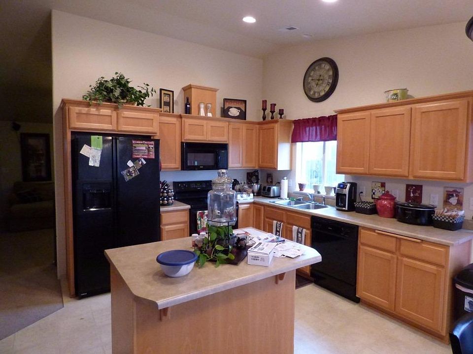 2nd image of 3828 Valley Meadows Dr