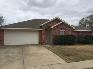 809 Parkhill Dr, Mansfield, TX 76063