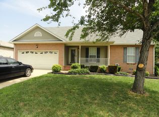 925 Lone Oak Dr, Gallatin, TN 37066