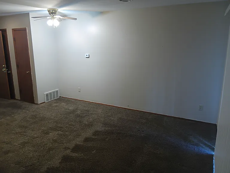 2526 Revere Ave #10 — Photo 3