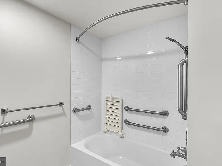 19520 Village Walk Dr #3-101 — Photo 13