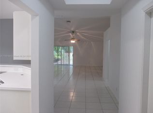 4112 Pine Ridge Ln, Fort Lauderdale, FL 33331