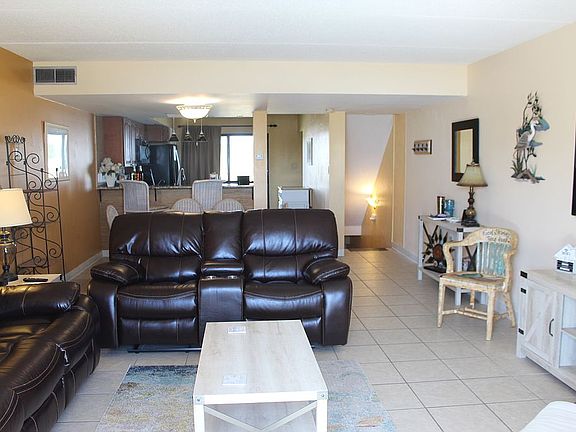 5th image of 240 W Gorrie Dr