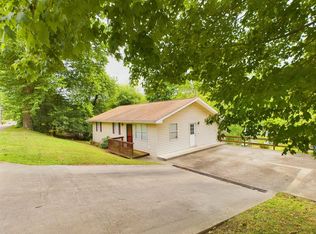 614 Hollow Rd, Ona, WV 25545