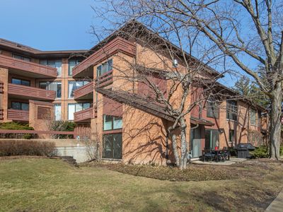 706 Waukegan Rd #4, Glenview, IL, 60025