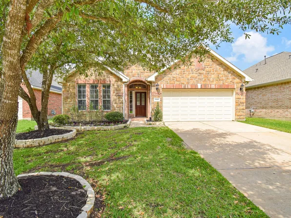 17911 Serene Shore Dr, Cypress, TX 77429