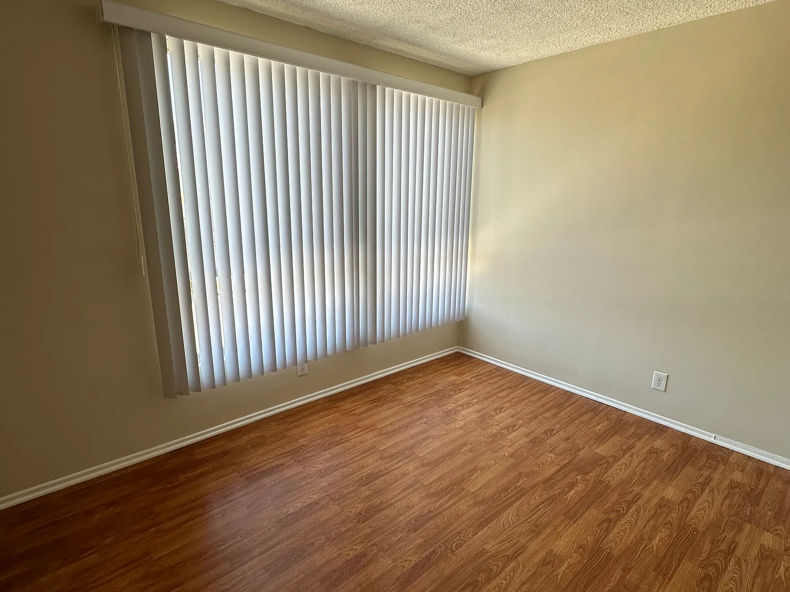 1156 N Cahuenga Blvd — Photo 2