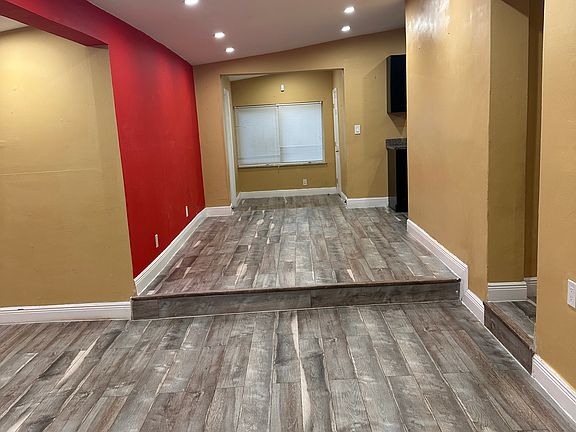 2nd image of 4411 SW 40th St