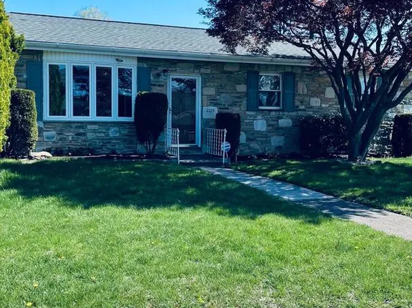 2125 Lott Ave, Philadelphia, PA 19115