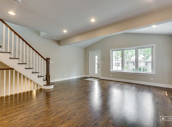 5th image of 1127 S Harvey Ave