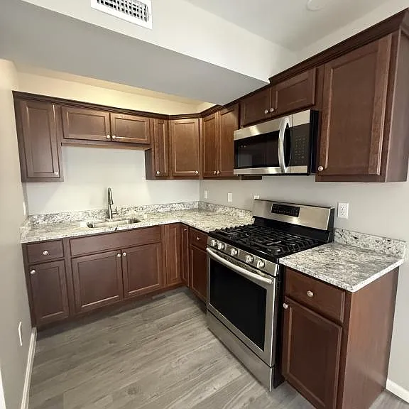270 Mulberry St — Photo 1