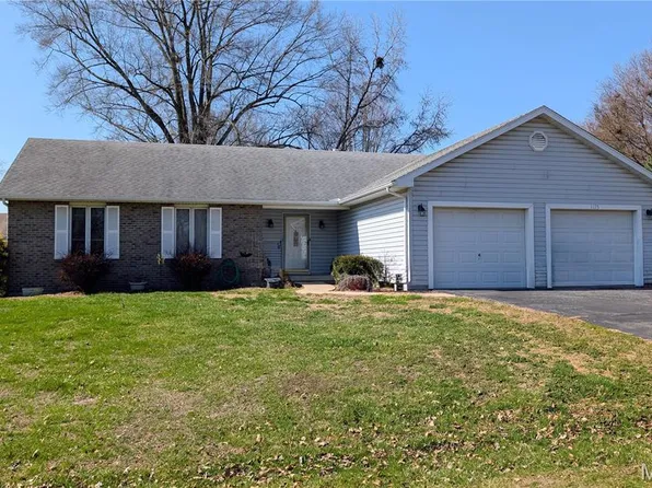 1175 San Juan Dr, Edwardsville, IL 62025